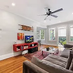 Spacious 2Br In Myers Park With Sunroom