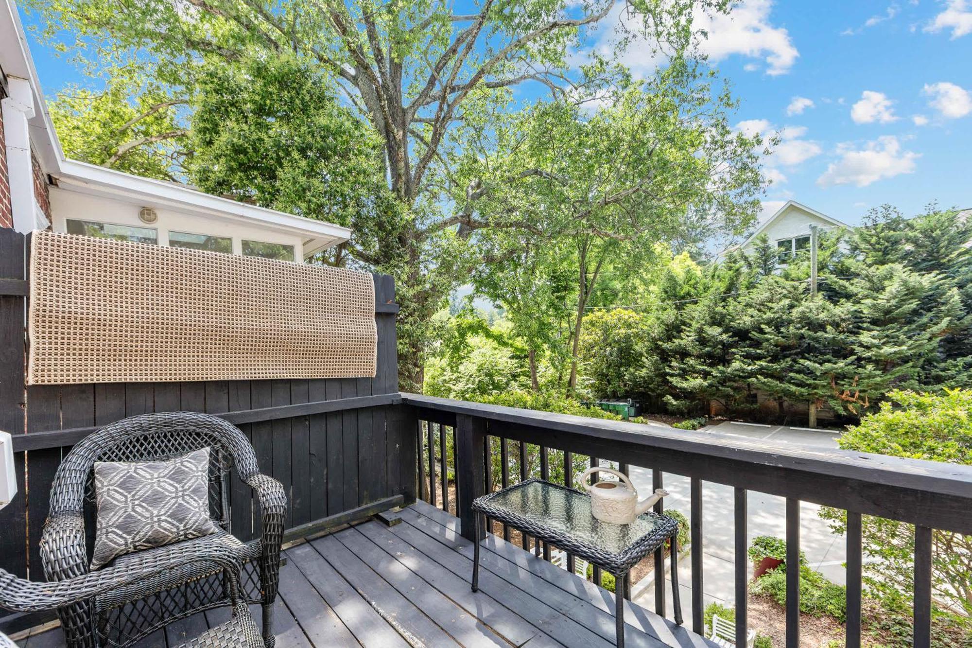 Holiday home Spacious 2br In Myers Park With Sunroom Charlotte